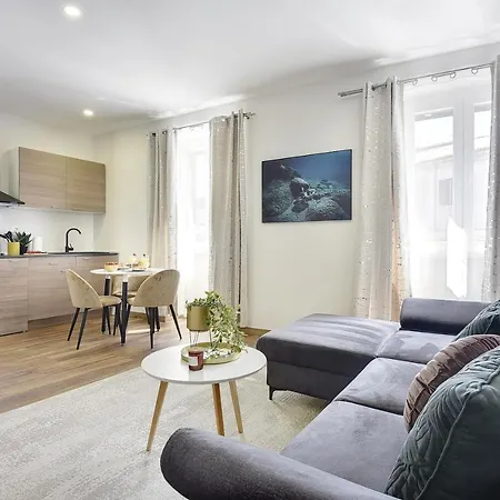 Apartamento D&a Luxury With Free Parking