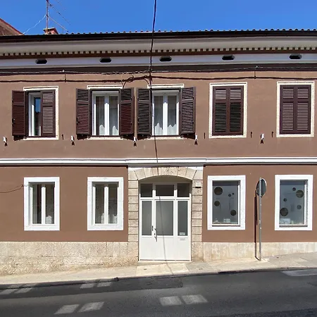 Apartment D&a Luxury With Free Parking