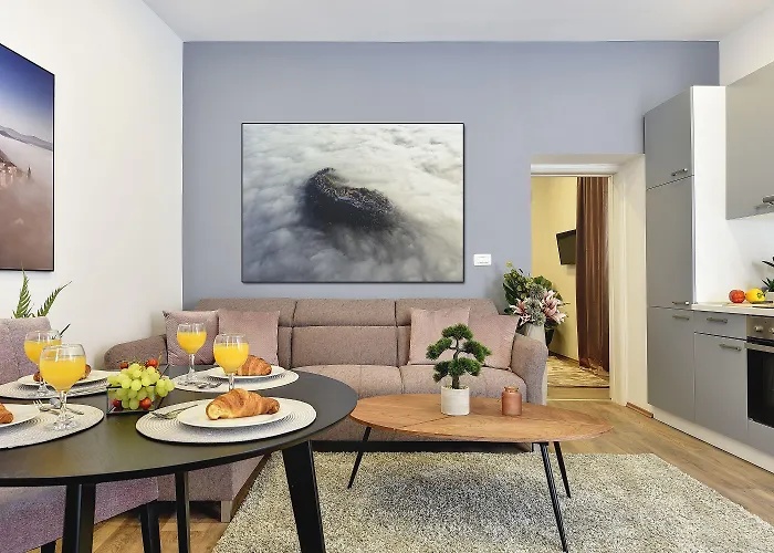 D&a Luxury With Free Parking Apartment