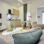 D&a Luxury With Free Parking Apartment