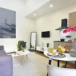D&a Luxury With Free Parking Apartment