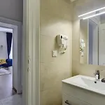 D&a Luxury With Free Parking Apartment