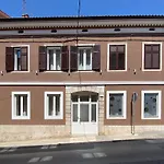 Apartment D&a Luxury With Free Parking