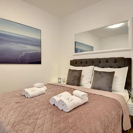 D&a Luxury With Free Parking 아파트 풀라