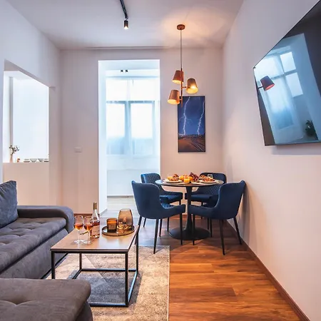Apartment D&a Luxury With Free Parking