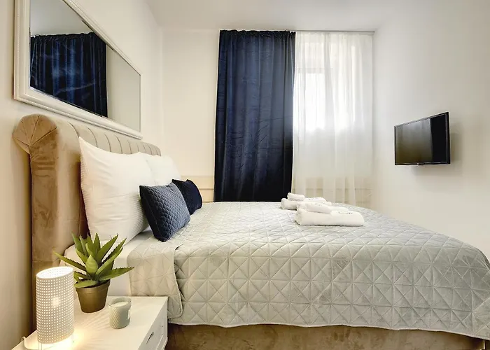 D&a Luxury With Free Parking Apartament